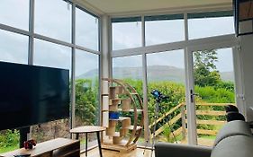 Luxury Cottage In Portree City Centre!